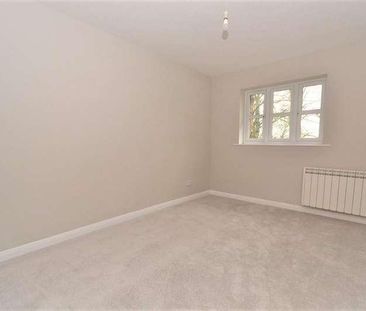 Ash Court, Balmore Park, Reading, RG4 - Photo 5