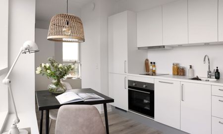 Indretningsvenlig 1-vær. lejl. med stort badeværelse og køkken-alrum - Photo 4