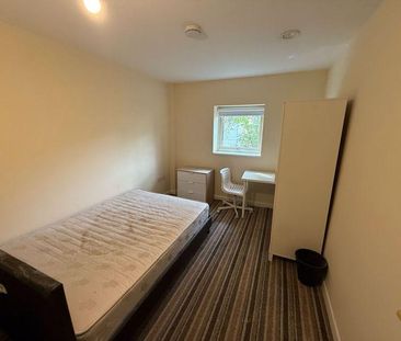 3 bedroom apartment to rent - Photo 2