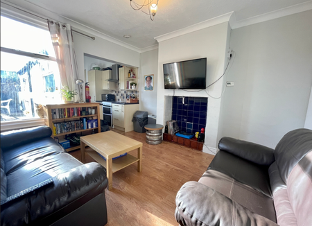 Sausthorpe Street – 4 Bed, 1 Bath - Photo 4