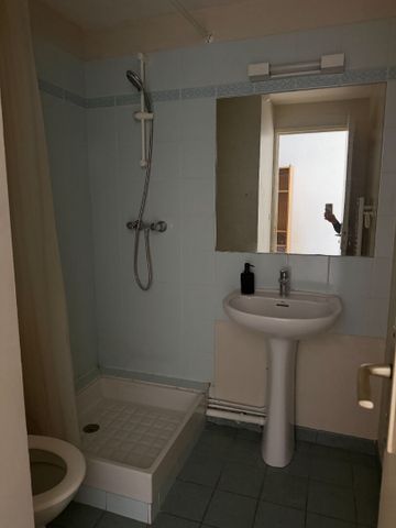 studio meublé en centre ville - Photo 4