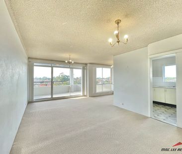 Light-filled apartment in the heart of Chatswood - Photo 2