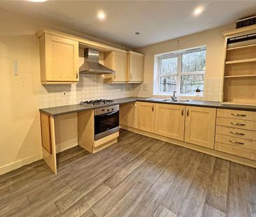 4 bedroom end of terrace house to rent - Photo 5