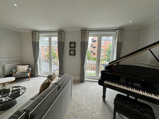 4 bedroom semi-detached house to rent - Photo 1