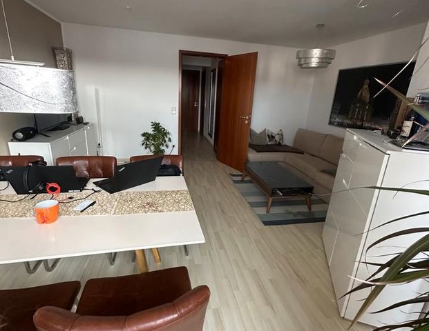 Suche Nachmieter für hübsche 2-Raumwohung in Dresden Laubegast - Photo 1