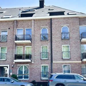 Appartement te huur in La Roche-en-Ardenne voor € 690 met 1 slaapkamer - Foto 2