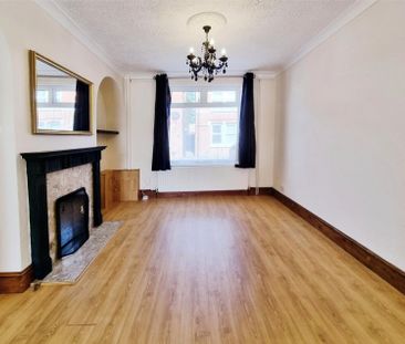 3 Bedroom House to Rent in Robinson Road, Rushden, NN10 - Photo 1