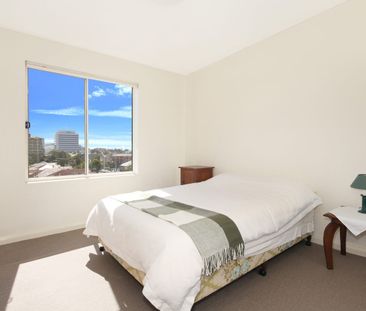 THE WATERFORD - Photo 2