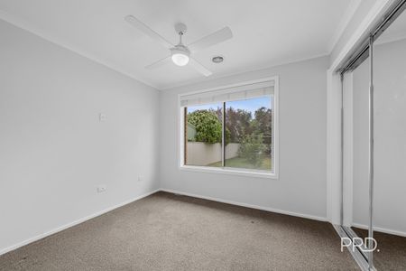 3 Undurra Dr, Glenfield Park NSW 2650 - Photo 2