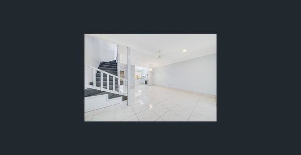 Quiet Town house living - Photo 1