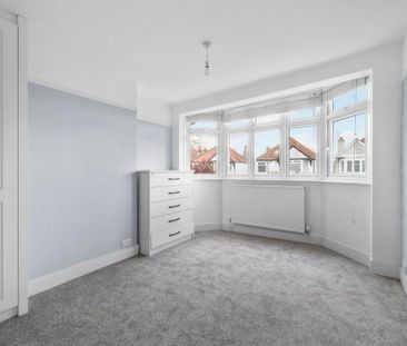 4 bedroom semi-detached house to rent - Photo 4