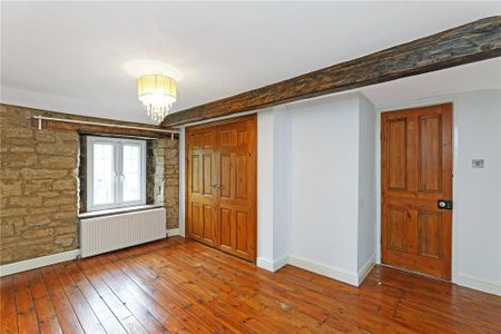 2 bedroom semi-detached house to rent - Photo 2