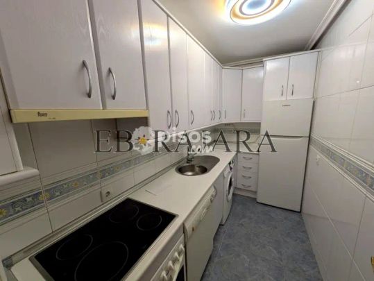 Piso en alquiler en Calle del Capitán Cortés - Photo 1