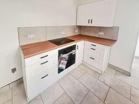 Holmes Street, Barry, CF63 - Photo 4