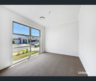 21 Parhelion Street, Austral, NSW 2179 - Photo 6