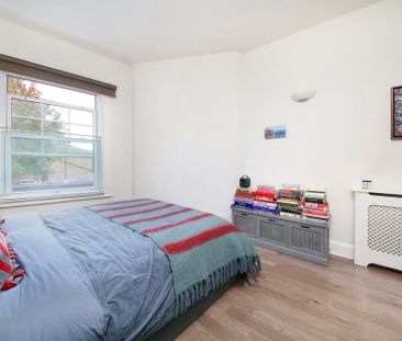 3 bedroom flat to rent - Photo 5