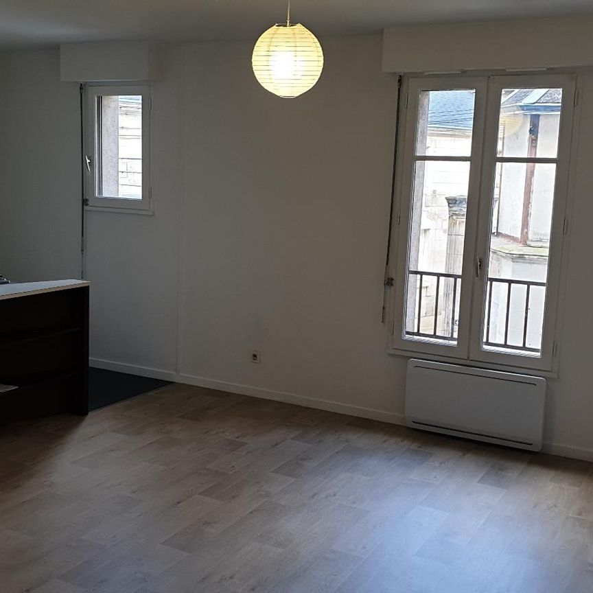 Location Appartement 1 pièce 26m² POITIERS 86000 - Photo 1