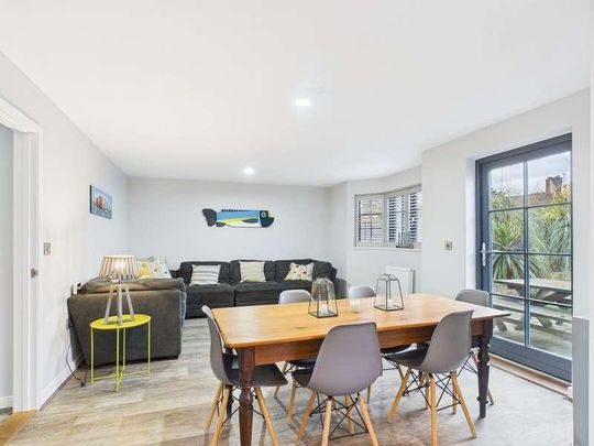 Thorpeness, IP16 - Photo 1