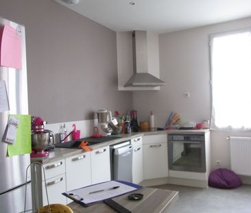Location Appartement 4 pièces 98m² MARMANDE 47200 - Photo 4