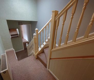 4 bedroom semi-detached house to rent - Photo 6