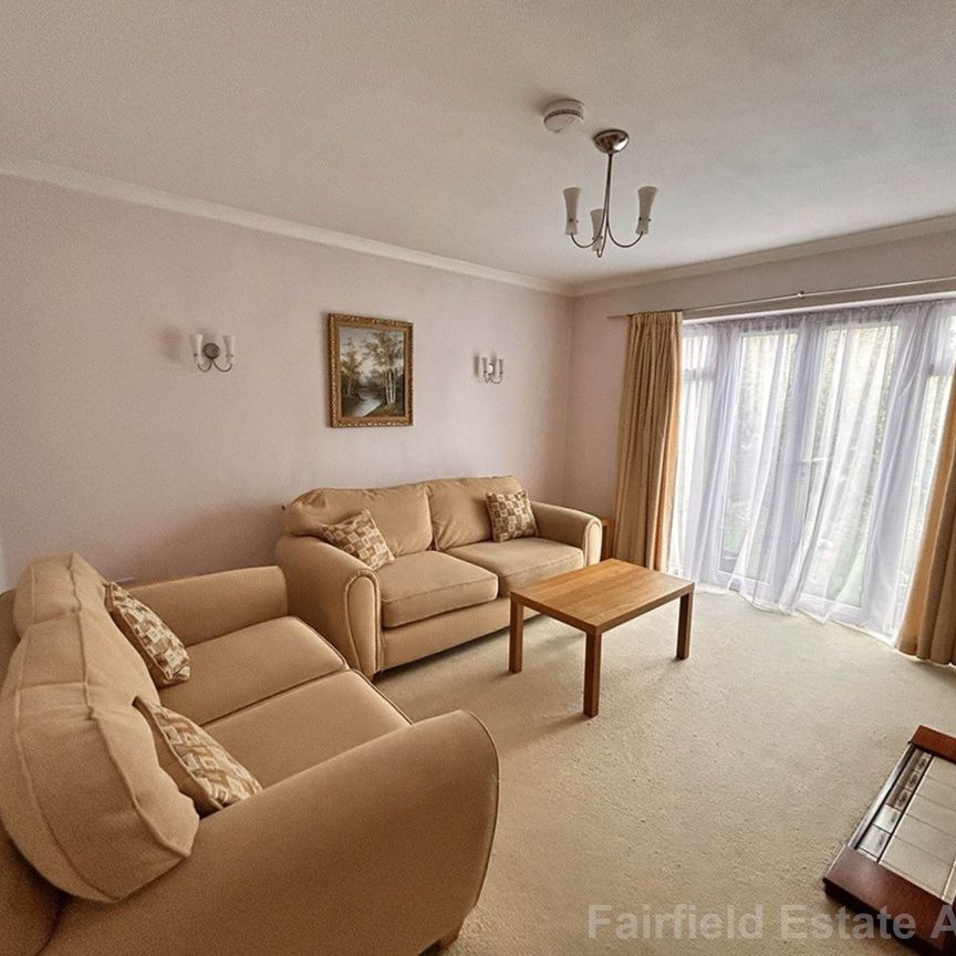 Bowring Green, South Oxhey, WD19 - Photo 1