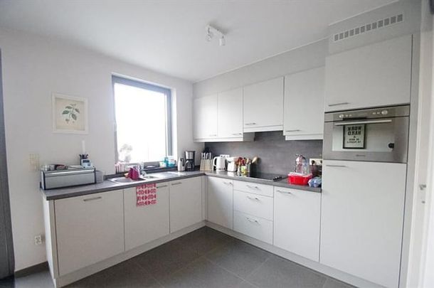 Appartement te huur - Photo 1