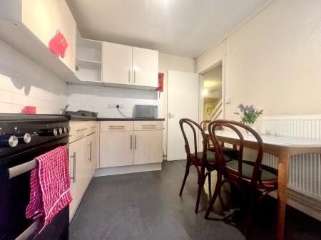 5 Bed Student Home - 144 Downs Road, UKC - Photo 2