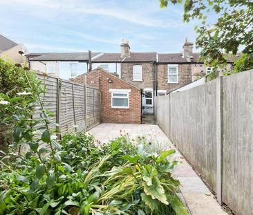 2 bedroom terraced house to rent - Photo 2