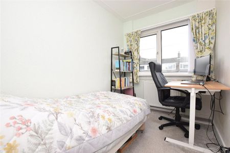 3 bedroom terraced house to rent - Photo 5