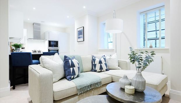 Palace Wharf Apartments, London - Photo 1