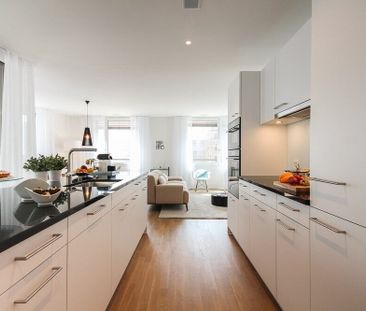 Enjoy the benefits of a modern apartment in a central location - Photo 3