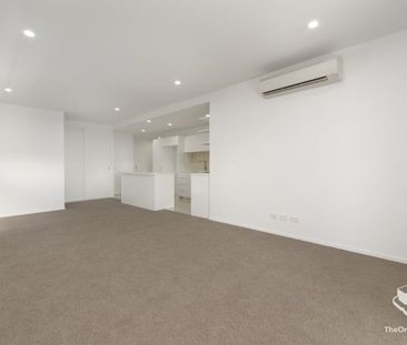 2 bed, 2 bath fully air con avail 13/11 - Photo 6