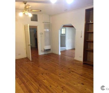 MOVE IN & RELAX - MODERN FAMILY HOME IN GILLES PLAINS - Photo 2