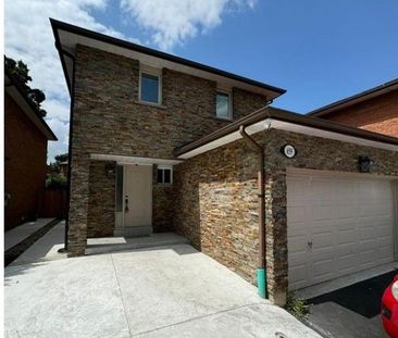 For Lease - 659 Roselaire Trail Unit# 1, Mississauga, Ontario - Photo 6