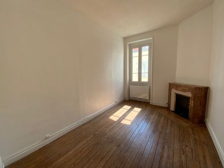 Location Appartement 4 pièces 129m² - Photo 3