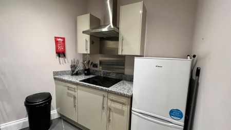 18 Kings Road - Photo 4