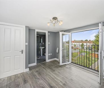 4 bedroom terraced house to rent - Photo 1
