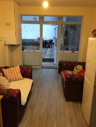 5 Bed Terraced House, Glenwood Road, N15 - Photo 1