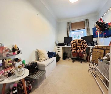 2 bedroom end of terrace house to rent - Photo 3