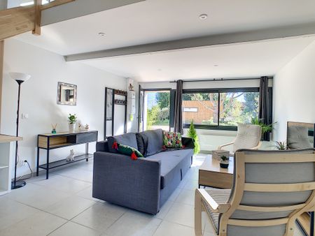 Ayguesvives, à louer maison de 69m2 avec jardin récemment rénovée. - Photo 2