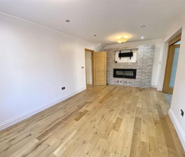 5 bedroom end of terrace house to rent - Photo 2