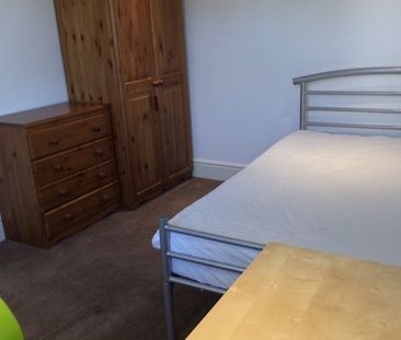 Room in a Shared House, Cabanel Place, SE11 - Photo 1