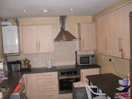 Two Double Rooms - Student Accommodation - Bolton - Photo 4