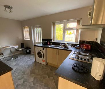 2 bedroom terraced house to rent - Photo 6