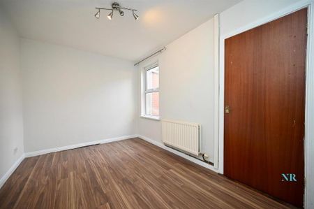 19 Ebor Drive, Belfast, BT12 6NR - Photo 3