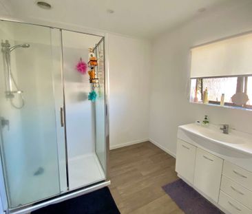 Charming 2-Bedroom Home in the Heart of Tauranga - Photo 5