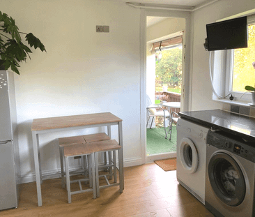 2 bedroom flat to rent - Photo 6