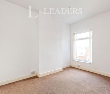 2 bedroom semi-detached house to rent - Photo 4