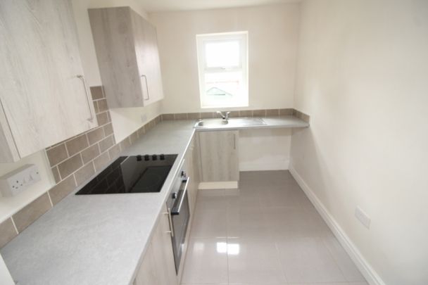 3 Bedroom Terraced House - Photo 1