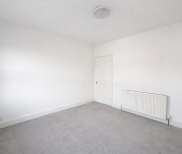 3 bedroom House To Let Total Size: 1034 SQ FT - Photo 5